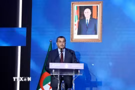 Ông Mohamed Arkab, Bộ trưởng Dầu khí Algeria phát biểu tại buổi lễ. (Ảnh: Mạnh Hùng/TTXVN)