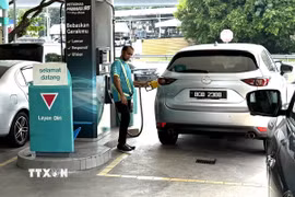 Một trạm xăng dầu của Petronas tại Kuala Lumpur ngày 9/4/2026. (Ảnh: Bình Thanh/TTXVN)