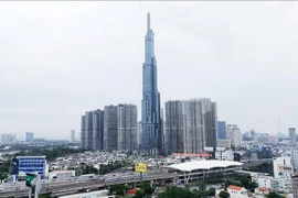 Đoàn tàu metro tuyến Bến Thành-Suối Tiên. (Ảnh: Hồng Đạt/TTXVN)