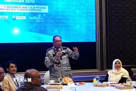 Thủ tướng Malaysia Anwar Ibrahim phát biểu tại buổi tiếp các nhà báo nhân dịp cuối năm, tại Phủ Thủ tướng ở thành phố Putrajaya. (Ảnh: Bùi Hoàn/TTXVN)