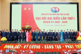 Ban Chấp hành Đảng bộ UBND tỉnh Lai Châu nhiệm kỳ 2025-2030 ra mắt Đại hội. (Ảnh: Quý Trung/ TTXVN)