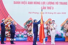 Ngày 28/2/2026, tại Thành phố Hải Phòng, Tổng Bí thư, Bí thư Quân ủy Trung ương Tô Lâm trao Danh hiệu Anh hùng lực lượng vũ trang nhân dân lần thứ ba tặng Quân chủng Hải quân, ghi nhận những thành tích xuất sắc của đơn vị trong sự nghiệp bảo vệ chủ quyền biển, đảo thiêng liêng của Tổ quốc. (Ảnh: Thống Nhất/TTXVN)