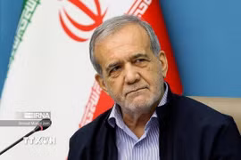 Tổng thống Iran Masoud Pezeshkian. (Ảnh: IRNA/TTXVN phát)