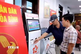 Phường Hòa Bình (Phú Thọ) áp dụng công nghệ, đáp ứng công việc trong sự phát triển hiện nay. (Ảnh: Thanh Hải/TTXVN)