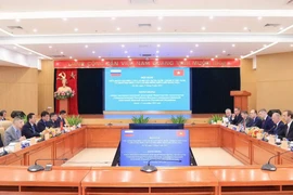 Hội đàm diễn ra ngày 17.9.2025, có lãnh đạo các đơn vị thuộc Bộ Xây dựng; Đại sứ đặc mệnh toàn quyền Liên bang Nga tại Việt Nam Bezdetko Gennady Stepanovich; lãnh đạo Bộ Công Thương và các tập đoàn, doanh nghiệp Liên bang Nga. (Ảnh: Bộ Xây dựng)