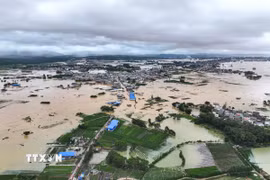 Khu vực hạ lưu của hồ chứa Lục Lam bị ngập lụt sau sự cố vỡ hồ do mưa lớn gây ra bởi bão Maysak tại thành phố Hengzhou, Khu tự trị dân tộc Choang Quảng Tây, miền Nam Trung Quốc ngày 6/7/2026. (Ảnh: THX/TTXVN phát)