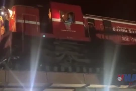 Chính thức thông tuyến đường sắt Bắc-Nam sau 4 ngày bị sạt lở