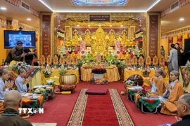 Không gian Niệm phật đường được trang hoàng trang nghiêm. (Ảnh: Trần Hải/TTXVN)