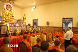 Buổi lễ thể hiện tinh thần hiếu đạo, ân nghĩa, là lòng biết ơn sâu sắc đối với tổ tiên, với tiền nhân đã dày công xây dựng và gìn giữ non sông. (Ảnh: Đỗ Sinh/TTXVN)