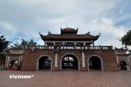 Khu Lăng mộ và đền thờ các vị vua triều Trần tọa lạc tại thôn Tam Đường, xã Long Hưng, Hưng Yên. (Ảnh: PT/Vietnam+)