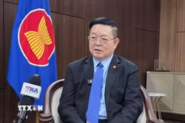 Tổng Thư ký ASEAN Kao Kim Hourn đánh giá Diễn đàn đang dần xây dựng được uy tín và thương hiệu riêng, trở thành một kênh trao đổi hữu ích, thiết thực, đóng góp cho quá trình hoạch định chính sách, thúc đẩy hợp tác và củng cố vai trò trung tâm của ASEAN trong cấu trúc khu vực. (Ảnh: Minh Thái/TTXVN)