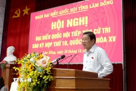 Đồng chí Phan Đình Trạc, Ủy viên Bộ Chính trị, Bí thư Trung ương Đảng, Trưởng Ban Nội chính Trung ương phát biểu tại buổi tiếp xúc cử tri tại Lâm Đồng. (Ảnh: Hồng Hiếu/TTXVN)