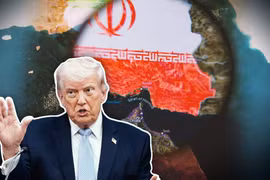 Tổng thống Mỹ dọa phong tỏa Eo biển Hormuz, tiếp tục "khai hỏa" tấn công Iran