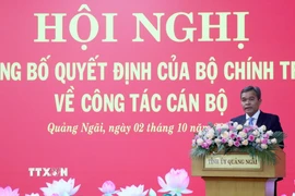 Ông Hồ Văn Niên, Bí thư Tỉnh ủy Quảng Ngãi phát biểu nhận nhiệm vụ. (Ảnh: Cao Nguyên/TTXVN)