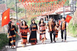 Nét vẽ cổ động bầu cử gieo mầm ý thức công dân cho học sinh Xơ Đăng