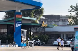 Một cây xăng ở Thái Lan. (Ảnh: Đỗ Sinh/TTXVN)