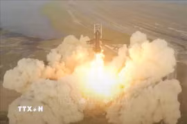 Tên lửa Starship của SpaceX rời bệ phóng tại cơ sở Starbase ở Boca Chica, Texas, Mỹ. (Ảnh tư liệu: THX/TTXVN)