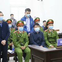 Các bị cáo tại phiên tòa. (Ảnh: Doãn Tấn/TTXVN)