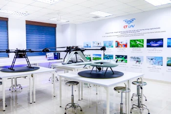 UAV & Robot Agritech Innovation Lab đặt tại Khu phức hợp phòng thí nghiệm (RLC) Đại học Cần Thơ. (Ảnh: CT Group)