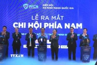 Nghi thức ra mắt Chi hội phía Nam của Hiệp hội An ninh mạng quốc gia. (Ảnh: Hứa Chung/TTXVN)