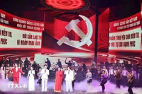 Tiết mục biểu diễn tại Chương trình hòa nhạc chính luận nghệ thuật đặc biệt “Mãi mãi niềm tin theo Đảng” ngày 16/1/2026. (Ảnh: Minh Đức/TTXVN)