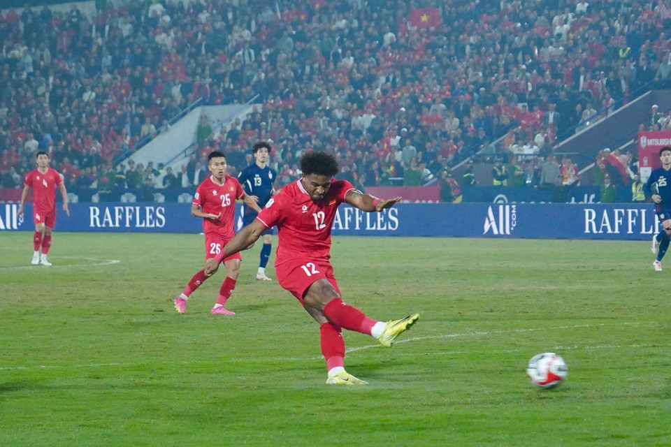 Phút thứ 4, Xuân Son đưa ra "lời đe doạ" với Thái Lan. (Ảnh: Việt Anh/Vietnam+)