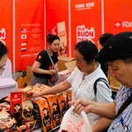 MISS EDE dự kiến phục vụ miễn phí 2.000 ly sô cô la nóng và cà phê đặc sản Đắk Lắk mỗi ngày tại Hội chợ Mùa Xuân. (Ảnh: BCT/Vietnam+)