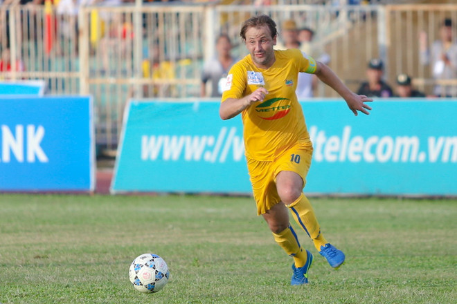 Điểm danh năm cầu thủ xuất sắc nhất mùa giải V-League 2014 ảnh 1