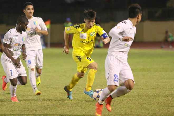 Điểm danh năm cầu thủ xuất sắc nhất mùa giải V-League 2014 ảnh 3