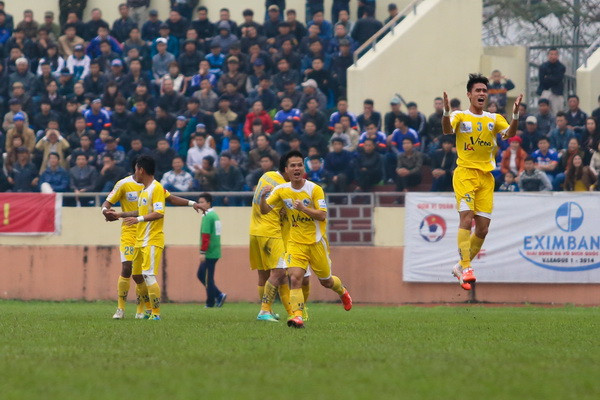 Chùm ảnh đại chiến vùng Đông Bắc ở V-League vòng 8 ảnh 2