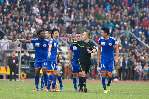 Chùm ảnh đại chiến vùng Đông Bắc ở V-League vòng 8 ảnh 11