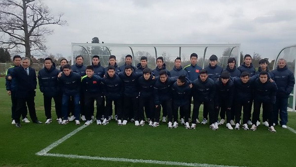 Thua 9 bàn trắng, U19 Việt Nam đại bại trước Tottenham ảnh 1