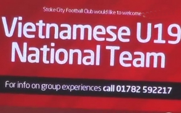 U19 Việt Nam khen Britannia sôi động hơn Wembley ảnh 1