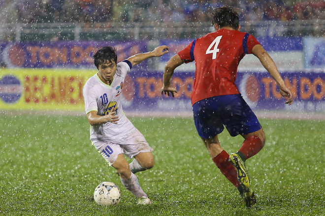 [Photo] Xúc động Công Phượng dâng bàn thắng dành tặng cha già ảnh 5