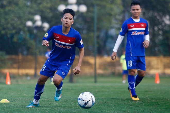 U23 tập đối kháng, thầy Hàn Quốc nhắc Công Phượng xử lý bóng rườm rà ảnh 2