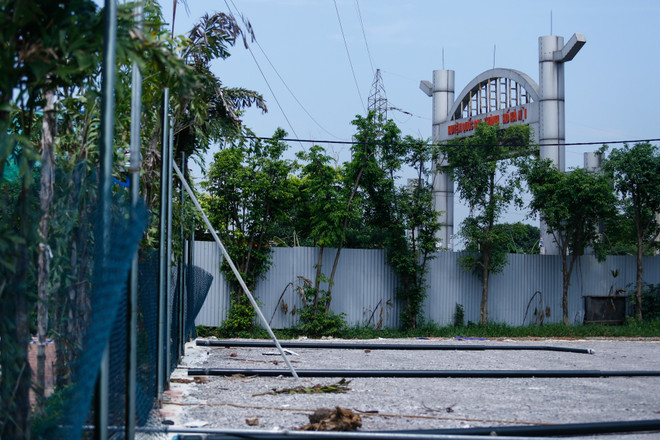 [Photo] Cận cảnh bể bơi dưới cột điện cao thế 110 kV ở Quốc Oai ảnh 10