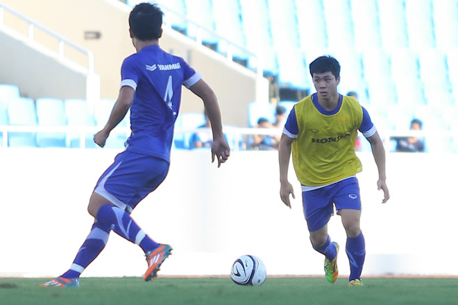 Thành Lương bị đau, Công Phượng suýt gây chấn thương cho đồng đội ảnh 4