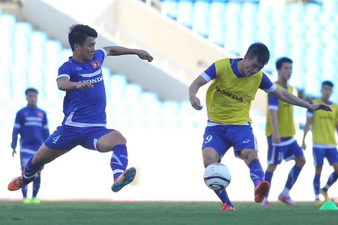 Thành Lương bị đau, Công Phượng suýt gây chấn thương cho đồng đội ảnh 3