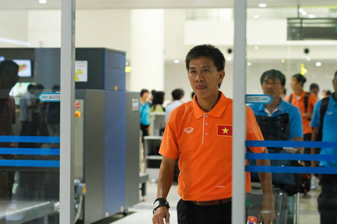 [Photo] U19 Việt Nam rạng rỡ trở về trong ngày chiến thắng ảnh 2