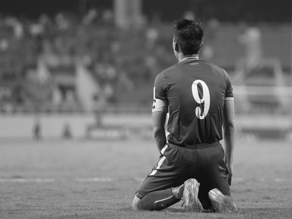 [Video] Công Vinh bật khóc sau trận hòa tức tưởi của Việt Nam ảnh 1