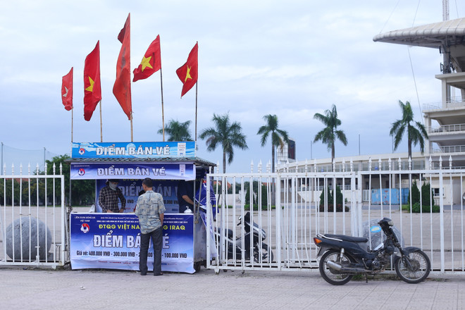 Người hâm mộ thờ ơ với vé xem các trận Việt Nam gặp Iraq và Thái Lan ảnh 1