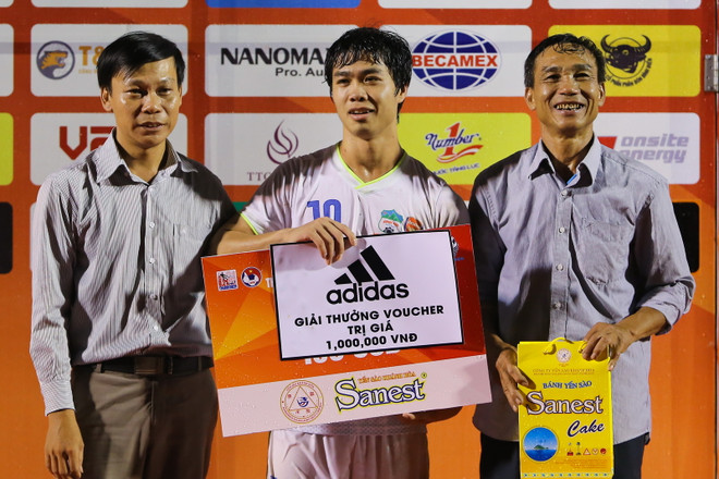 Nghĩa cử đẹp của Công Phượng với cha được đề cử giải fair-play ảnh 2