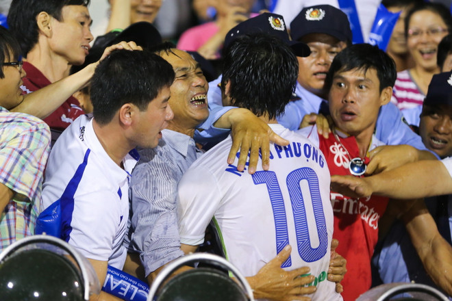 Nghĩa cử đẹp của Công Phượng với cha được đề cử giải fair-play ảnh 1