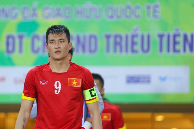 [Photo] Công Phượng buồn bã nhìn tuyển Việt Nam cầm hòa Triều Tiên ảnh 3