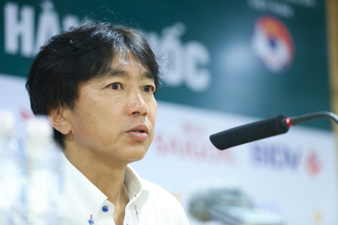 HLV Miura: "Nếu bảo U23 Việt Nam đá bạo lực, cứ xem V-League đi" ảnh 1