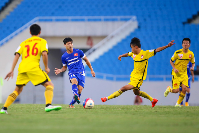 [Photo] Công Phượng và Văn Toàn “nhảy múa” trước hàng thủ Hải Phòng ảnh 8