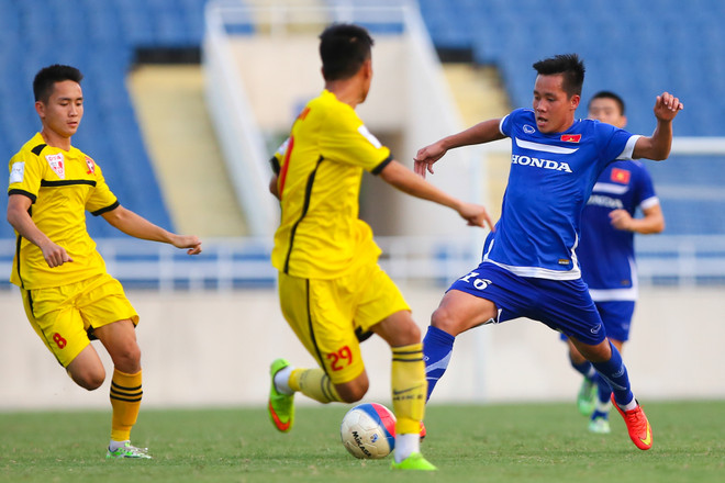 [Photo] Công Phượng và Văn Toàn “nhảy múa” trước hàng thủ Hải Phòng ảnh 3