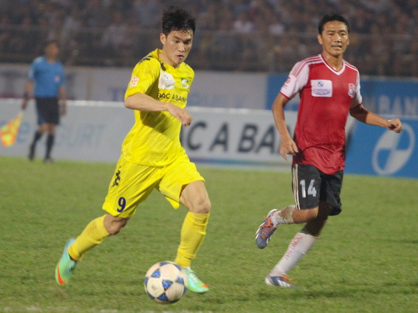 Tỏa sáng rực rỡ, các sao nội che mờ ngoại binh tại vòng 18 V-League ảnh 1