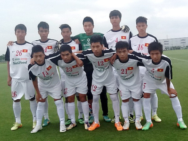U19 Việt Nam thủng lưới 7 bàn trong mưa tầm tã ở Osaka ảnh 1