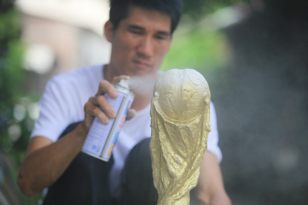 Sở hữu cúp vàng World Cup chỉ với ... 70 ngàn đồng ảnh 4